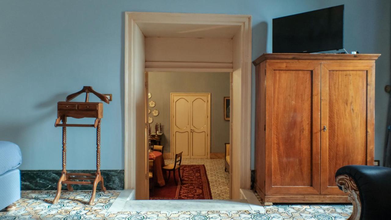 Donna Guia Suite Palermo Exterior photo